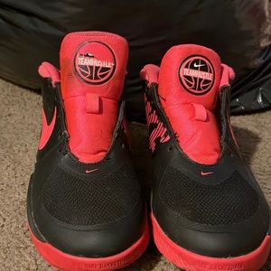 nike black & pink girls size 5